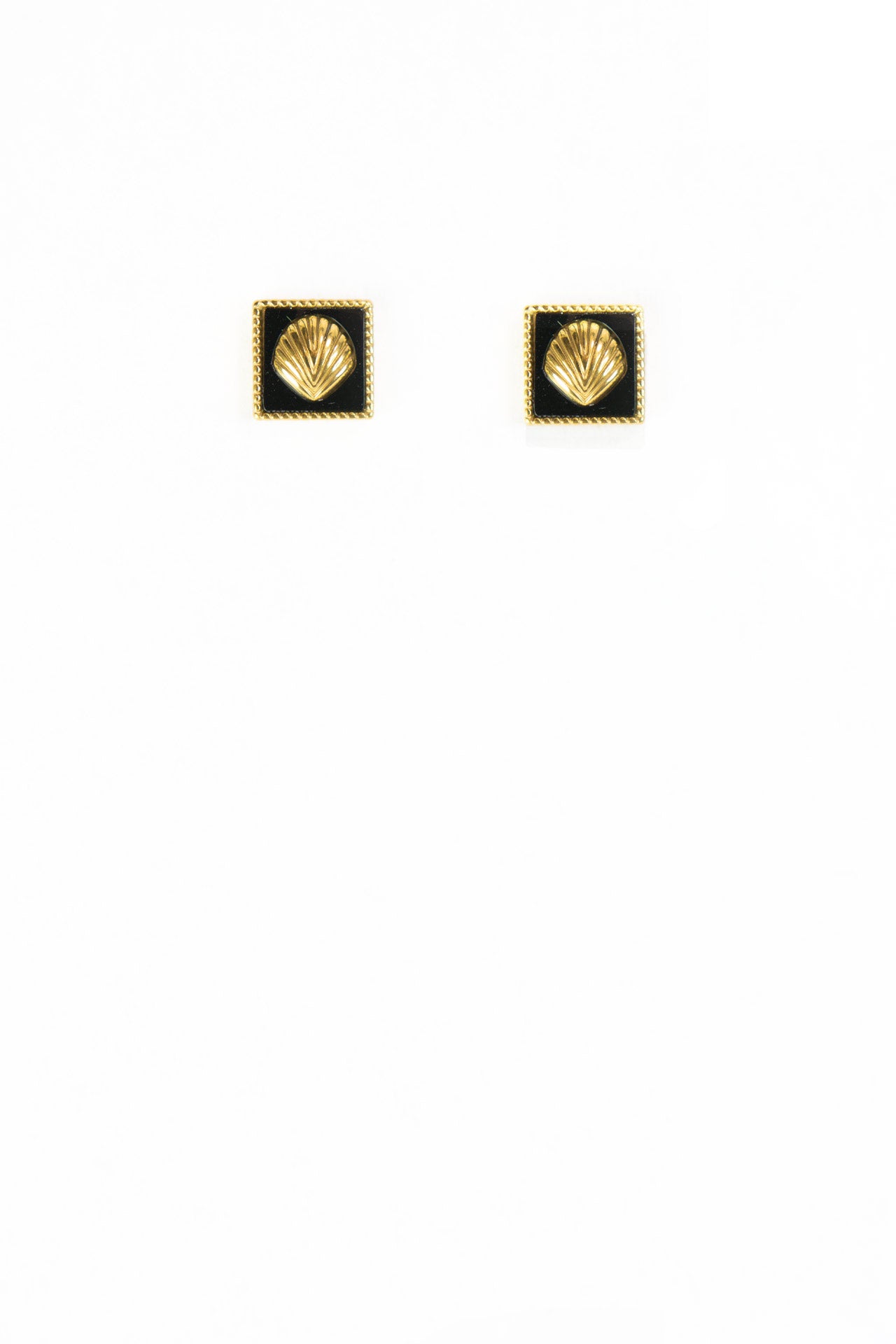 Natalie Vintage Frame Scallop Studs