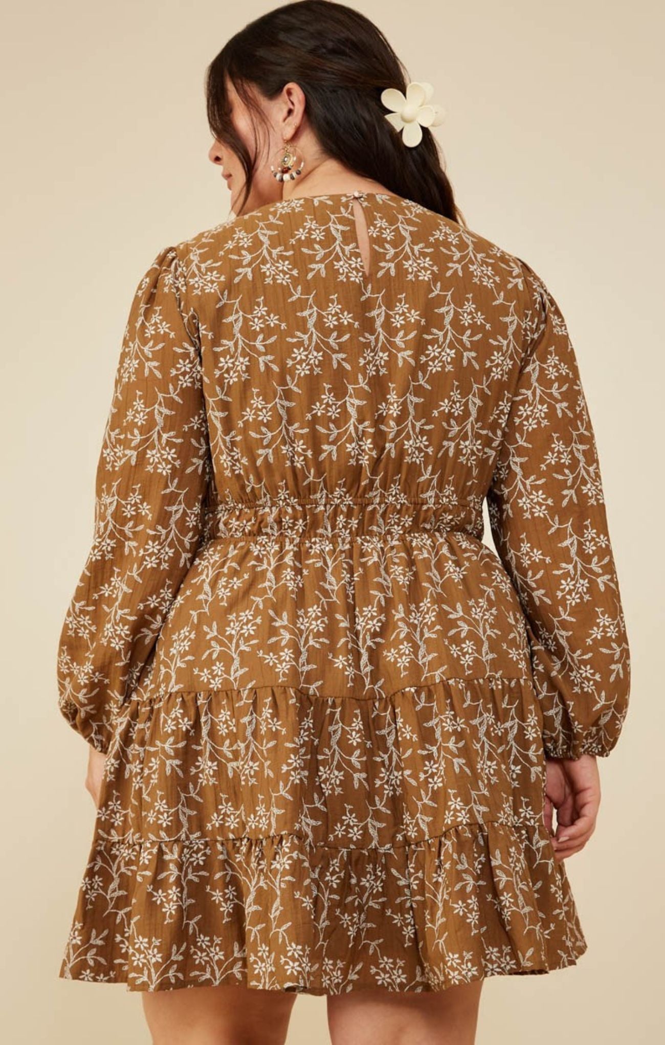 Curvy Autumn Dress, brown floral pattern, long sleeve, mini dress, back