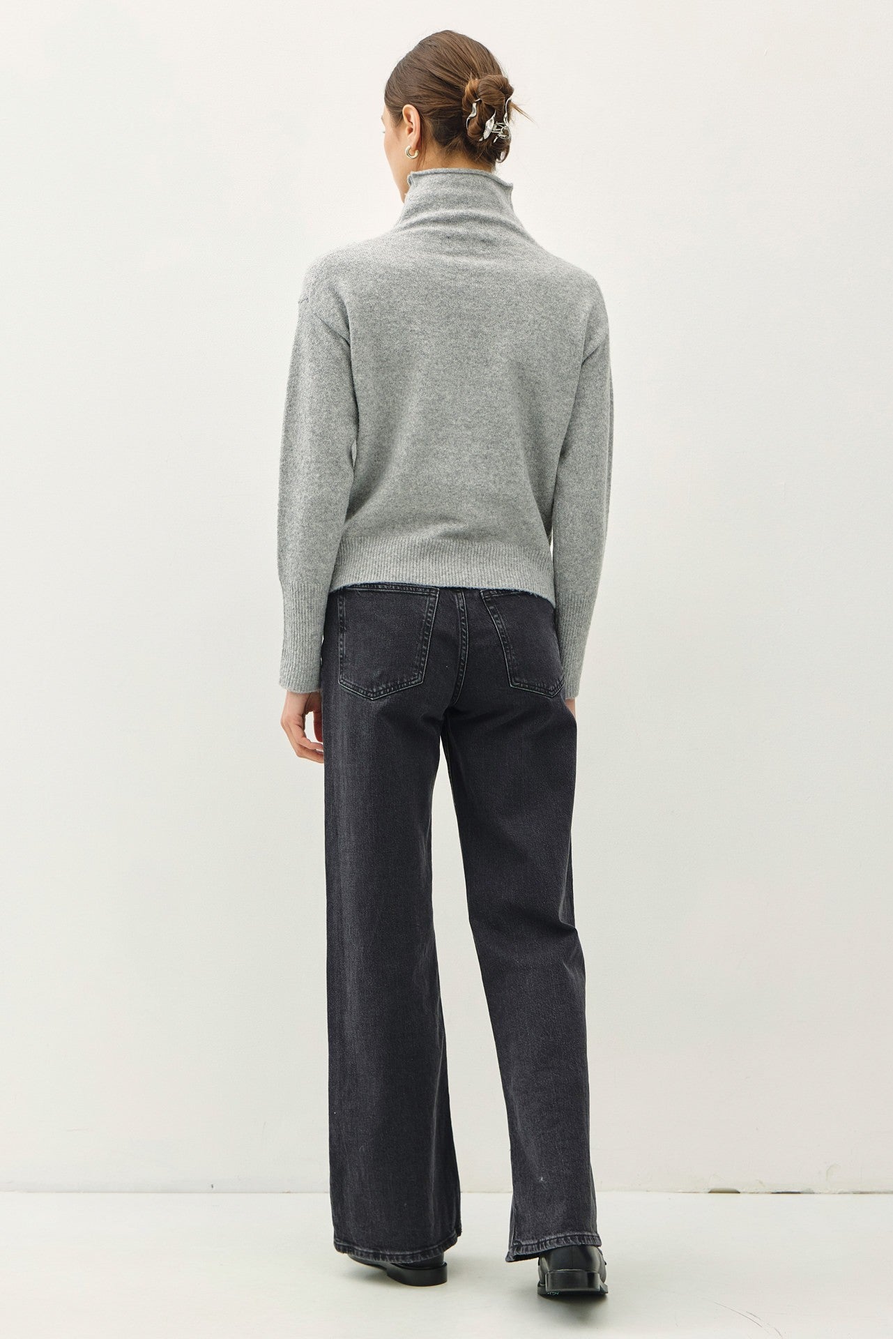 Lacey Turtleneck Sweater, high turtleneck, ribbed details, cuffs, simple, everyday, heather grey