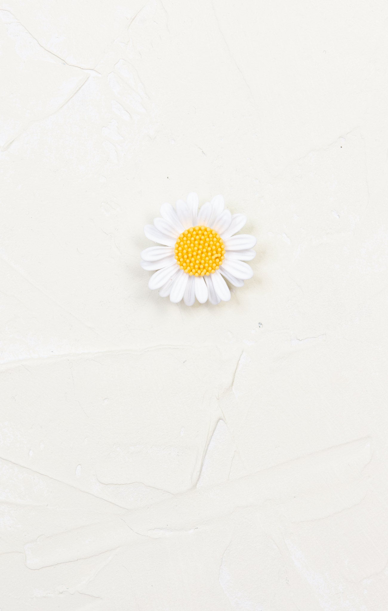 Small Daisy Brooch, pin, brooch, white petals, yellow