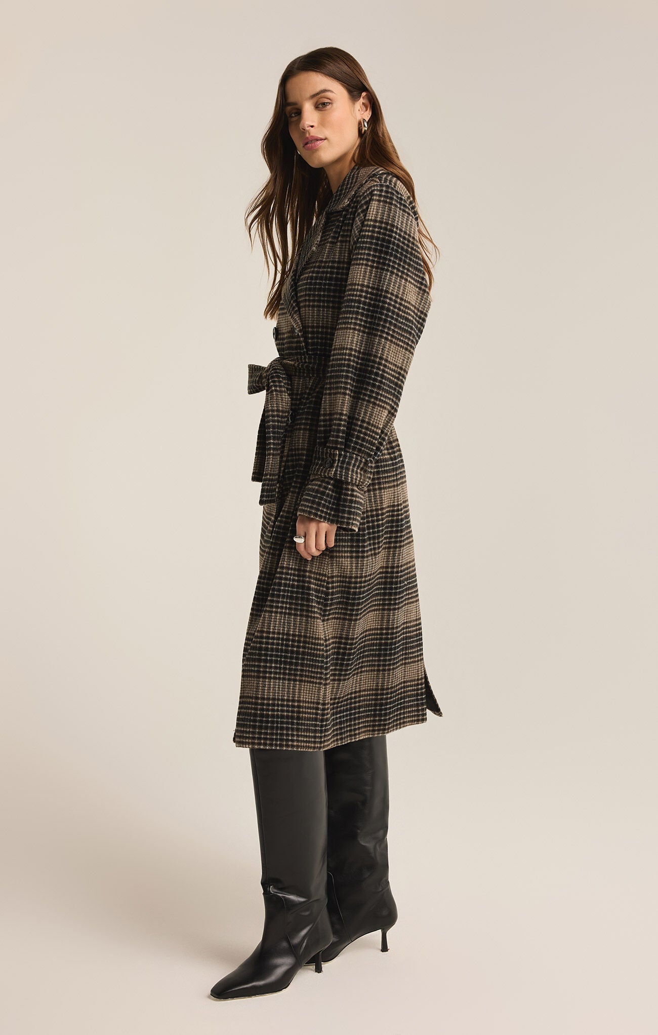 Z-Supply Jackie Plaid Trench, coat, color latte, plaid pattern, waist tie, side