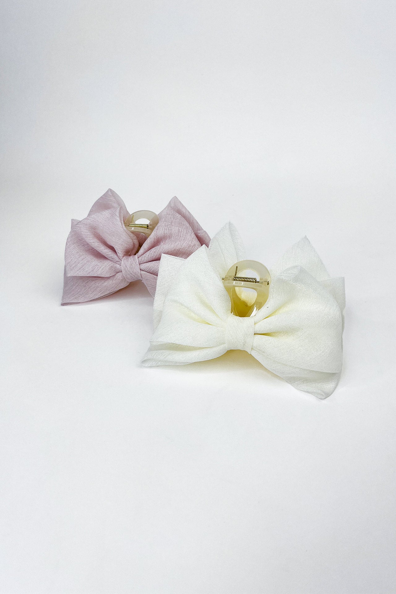 Leah Oversized Bow Clip